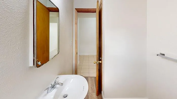 610 9th St NW #1 — Photo 2