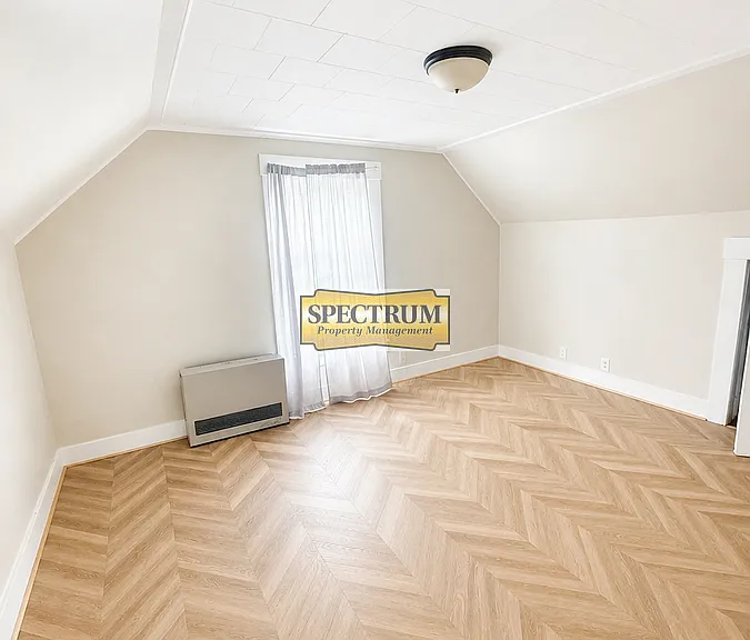16 Park St #7 — Photo 2