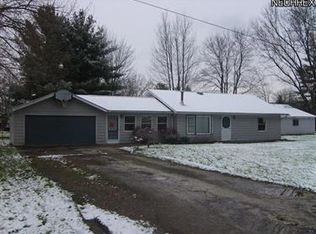 6749 Fenkell Rd, Andover, OH 44003