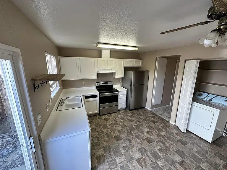 4025 Pheasant Dr #4 — Photo 5