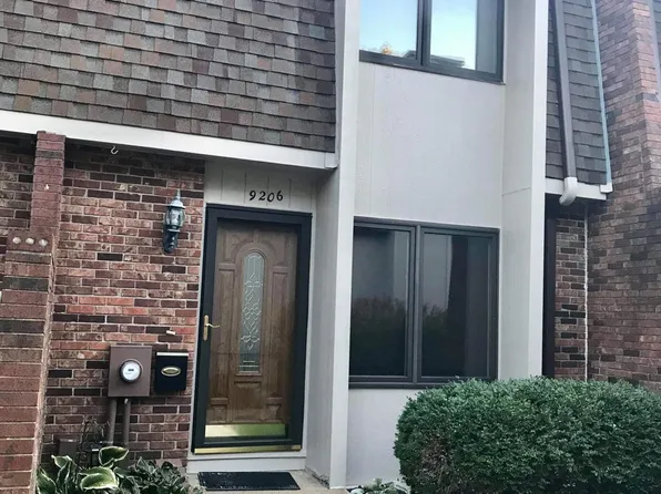 9206 V Plz, Omaha, NE 68127