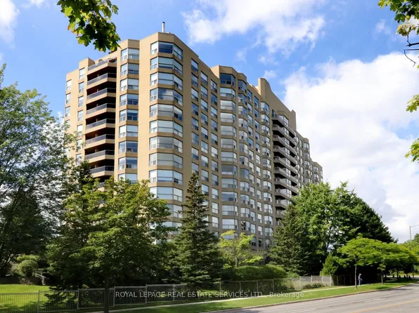 1800 W The Collegeway #804, Mississauga, ON L5L 5S4