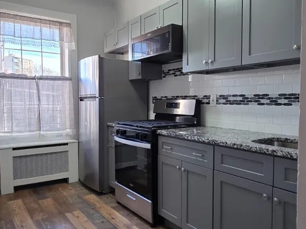 1715 Palisade Avenue image 1 of 5