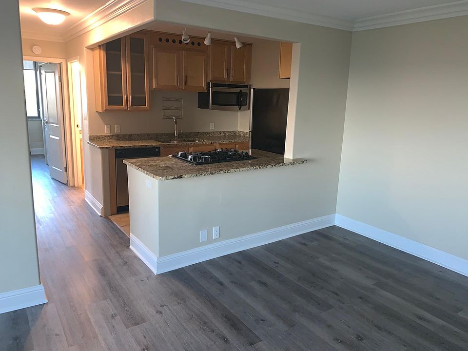1st image of 700 E 8th St Unit 9K