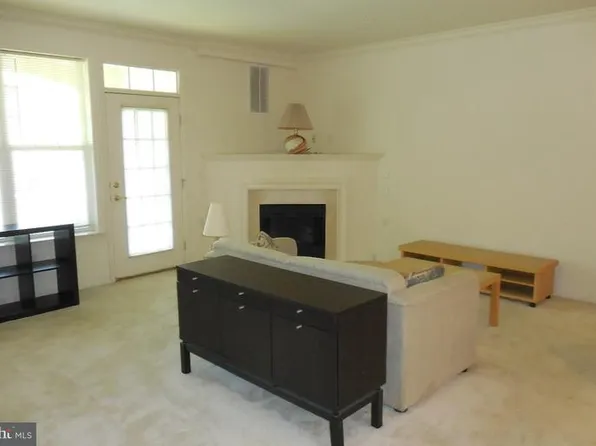 215 Masterson Ct #215, Ewing, NJ 08618