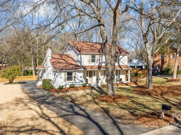 7016 Foxworth Dr, Charlotte, NC 28226