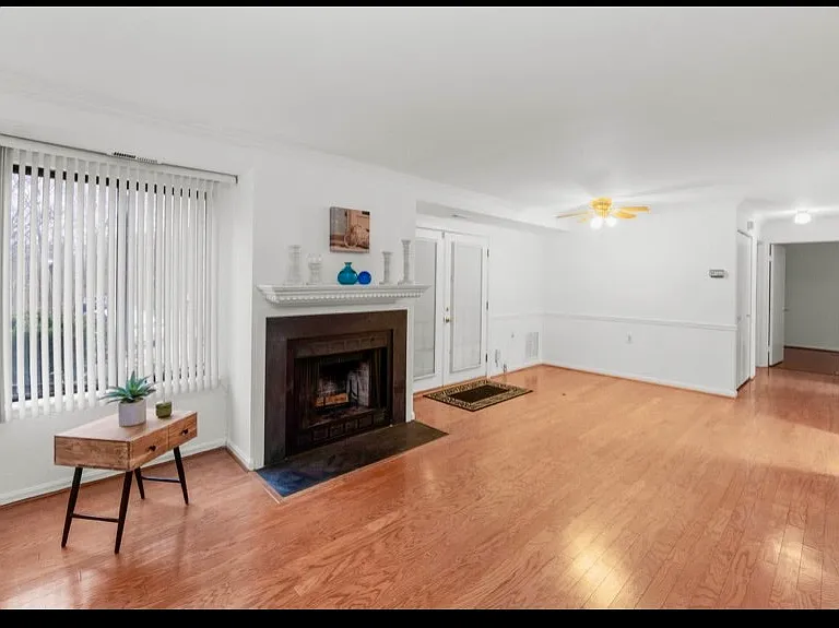 1111 Castle Harbor Pl #1A — Photo 4