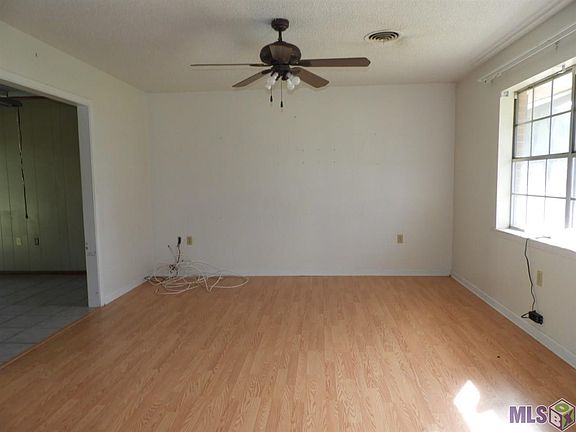 3rd image of 2494 Saint Simon Pl