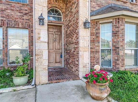 3rd image of 11832 Balta Dr