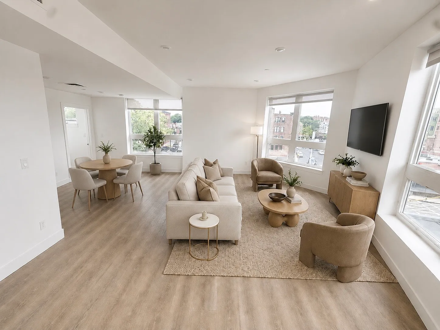 2 bed, 1300 sqft, $4,100 — Photo 2