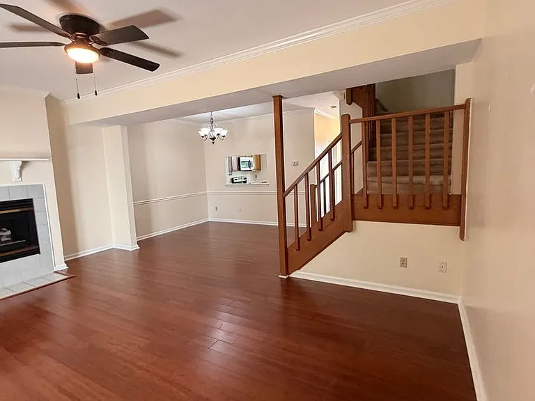 301 Wrought Iron Bnd — Photo 10