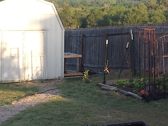 5th image of 757 Crosspoint Dr