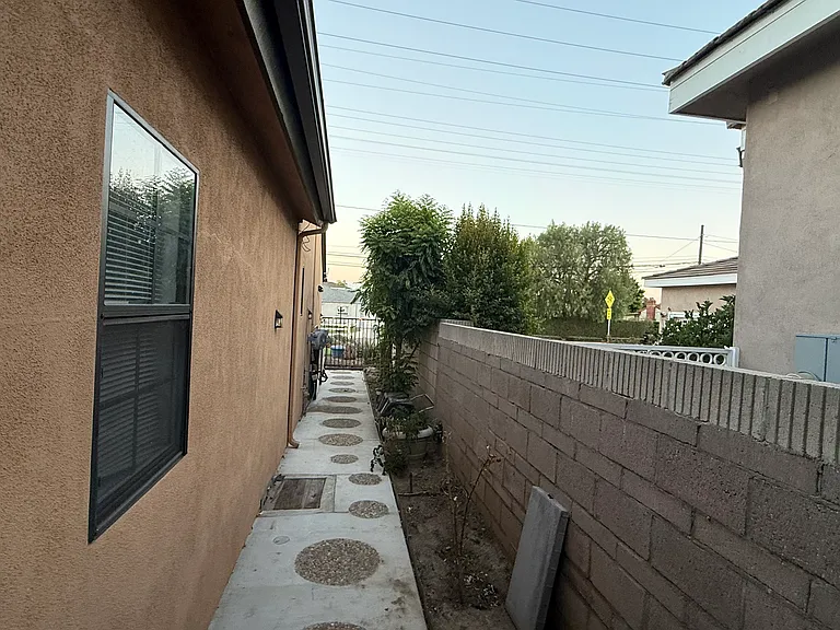 10257 Olive St — Photo 69