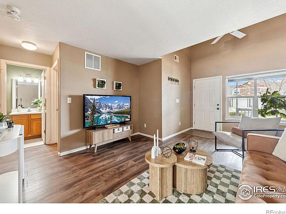 4th image of 802 Waterglen Drive