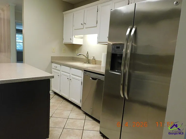 112 Charleston Ct — Photo 8