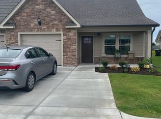 153 Sunset Cove Dr, Rossville, GA 30741