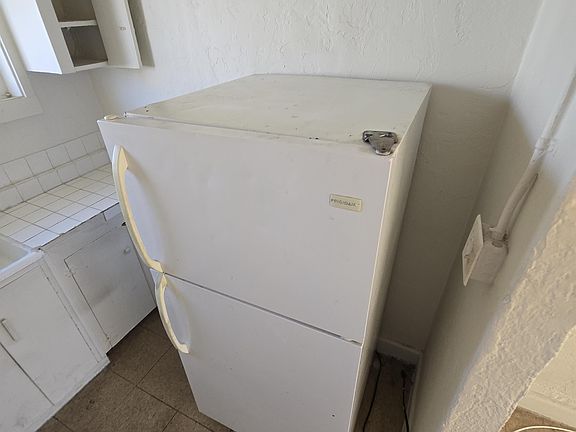 5th image of 2245 S 6th Ave #11189787