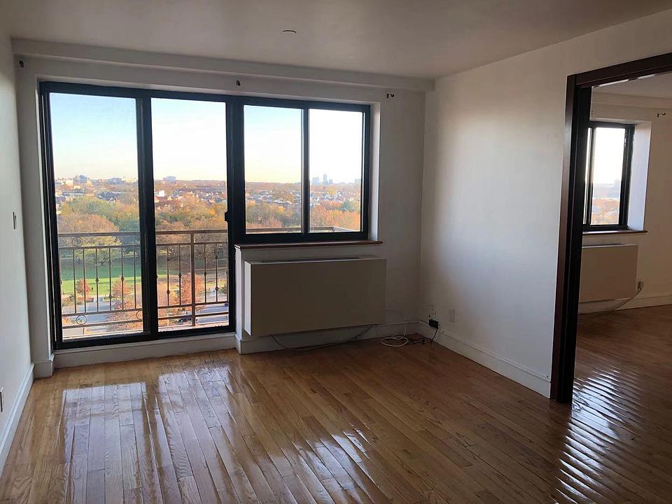 1st image of 132-26 Avery Ave #11
