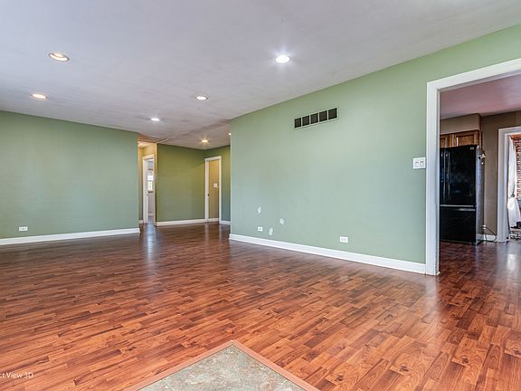 5th image of 470 N Shady Oaks Dr