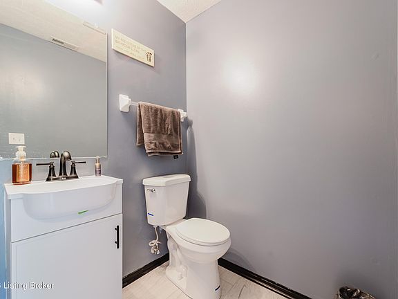 5th image of 6319 Maravian Dr