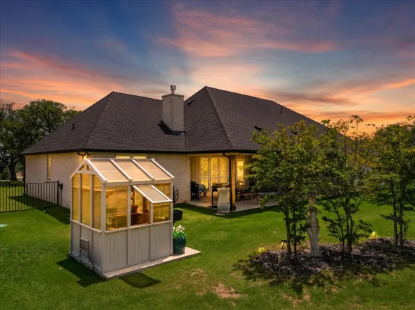 161 Helton Dr, Granbury, TX 76049