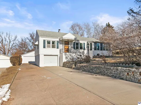 4420 Frederick St, Omaha, NE 68105