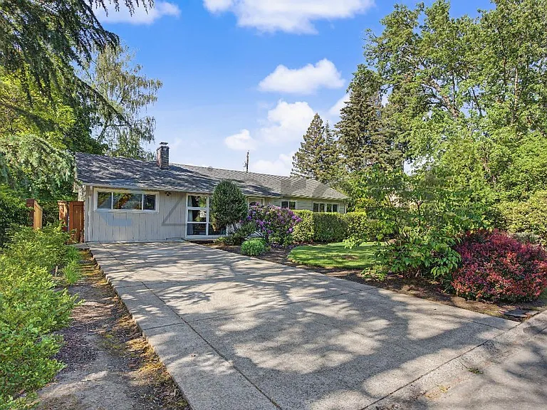 12720 SW Edgewood St — Photo 2
