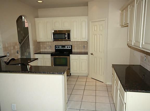 2nd image of 5109 Roundtree Ct