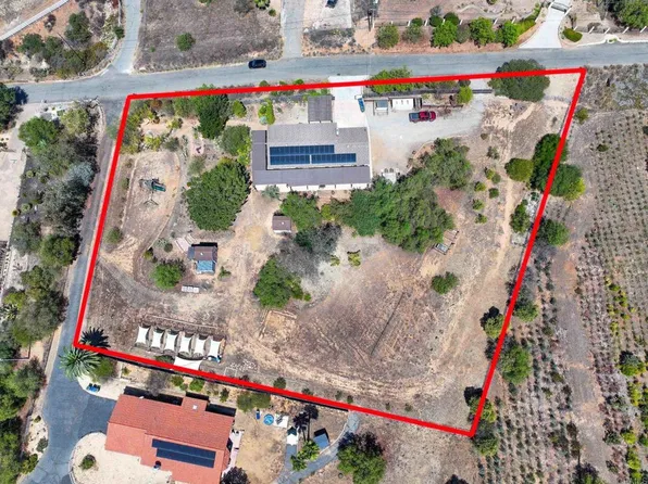 10019 Covey Ln, Escondido, CA 92026