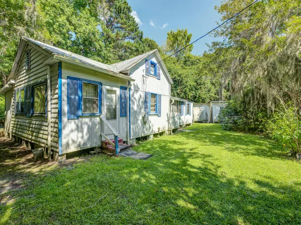 6159 Maybank Hwy, Wadmalaw Island, SC 29487