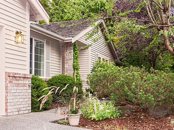 3rd image of 73 Wren Ct