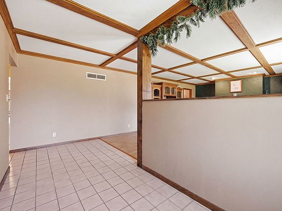 5th image of 2594 E 1069th Rd