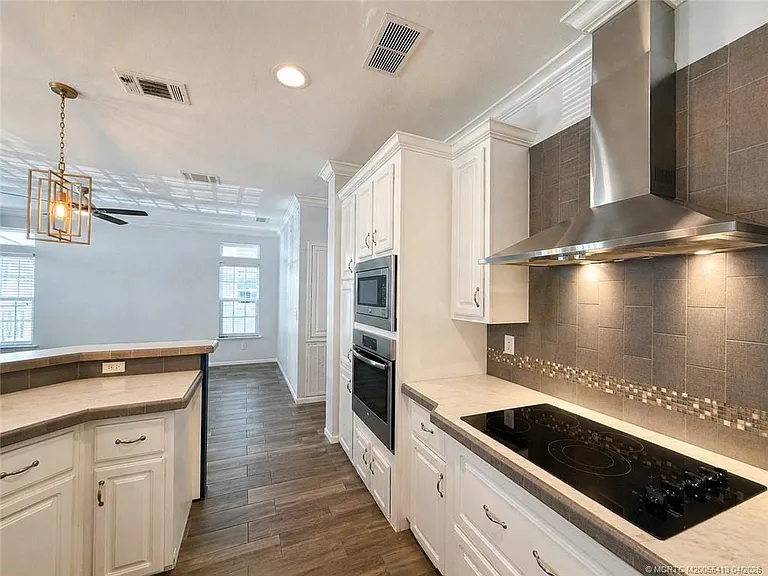 35 NE Nautical Dr — Photo 19