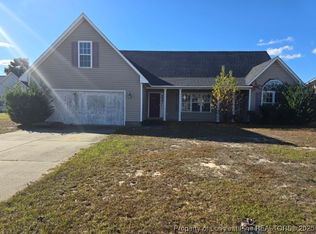413 Turret Ct, Hope Mills, NC 28348