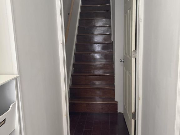 3rd image of 158 Saint Ave