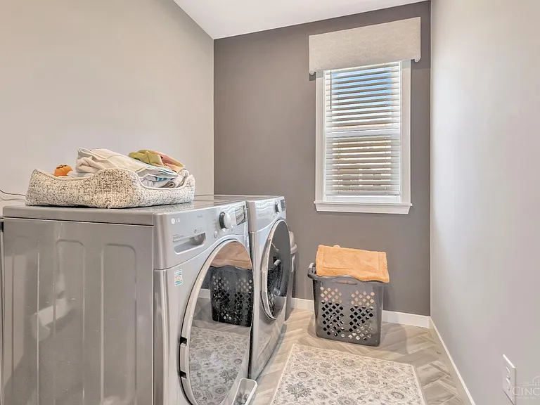 5817 Montrose Ct — Photo 29