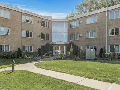 4370 Brookside Ct APT 310, Edina, MN, 55436