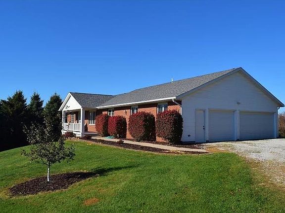 2nd image of 115 Fairway Dr