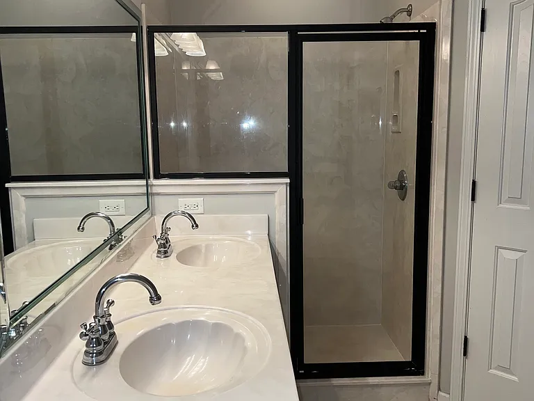 4236 Louden Dr — Photo 15