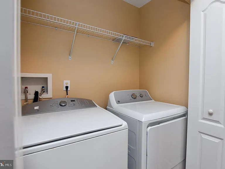 342 Nicholas Dr — Photo 18