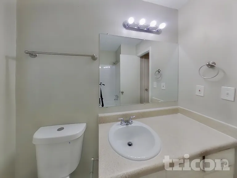 887 Sheppard Way — Photo 15