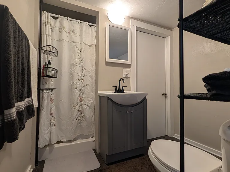616 N 18th St #ORD — Photo 8