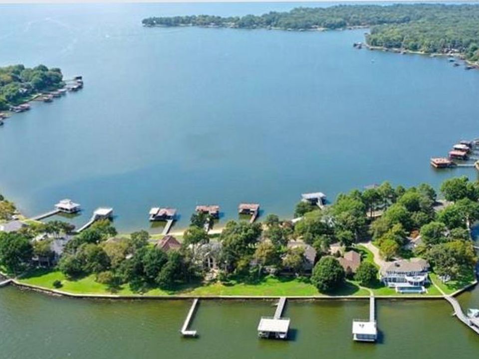 1st image of 640 Enchanted Isles Dr