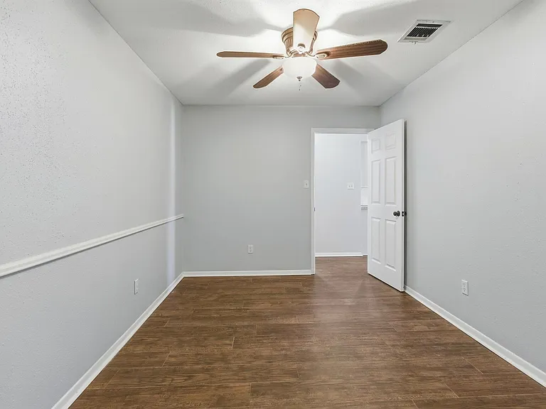 3721 Avenue R — Photo 21