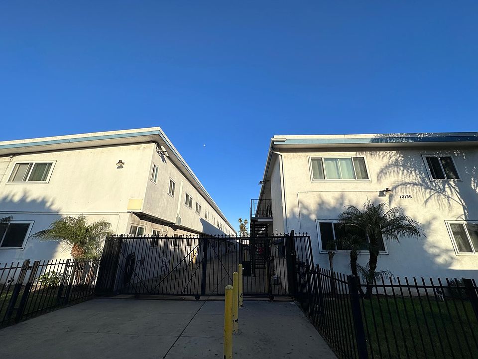 1st image of 10136 S Felton Ave