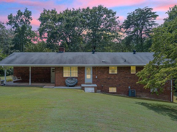 2nd image of 517 Woodrose Ln