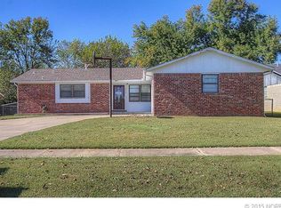 1930 S Bixby St, Sapulpa, OK 74066