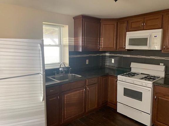 3rd image of 655 N Broadway #1G