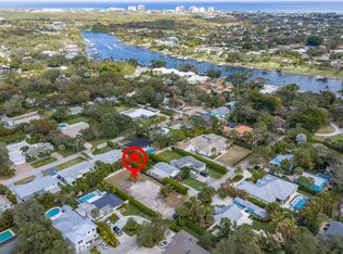 2417 Country Oaks Ln, Palm Beach Gardens, FL 33410