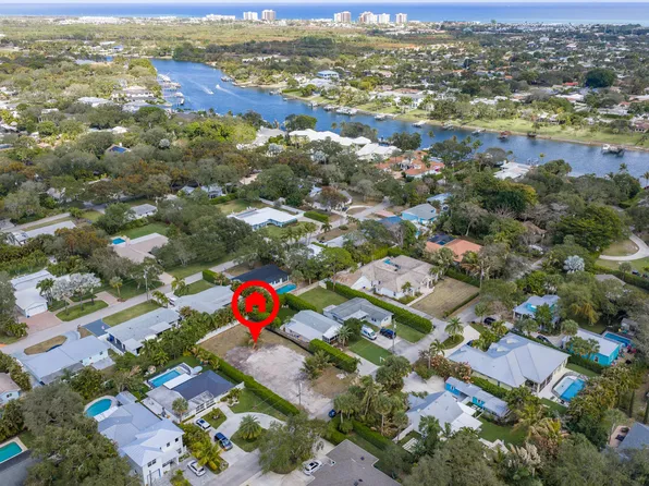 2417 Country Oaks Lane, West Palm Beach, FL 33410